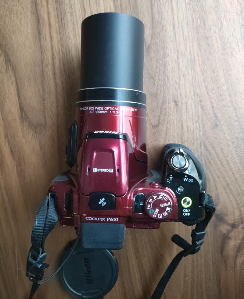 Nikon Coolpix P610 レッド 60倍光学ズーム
