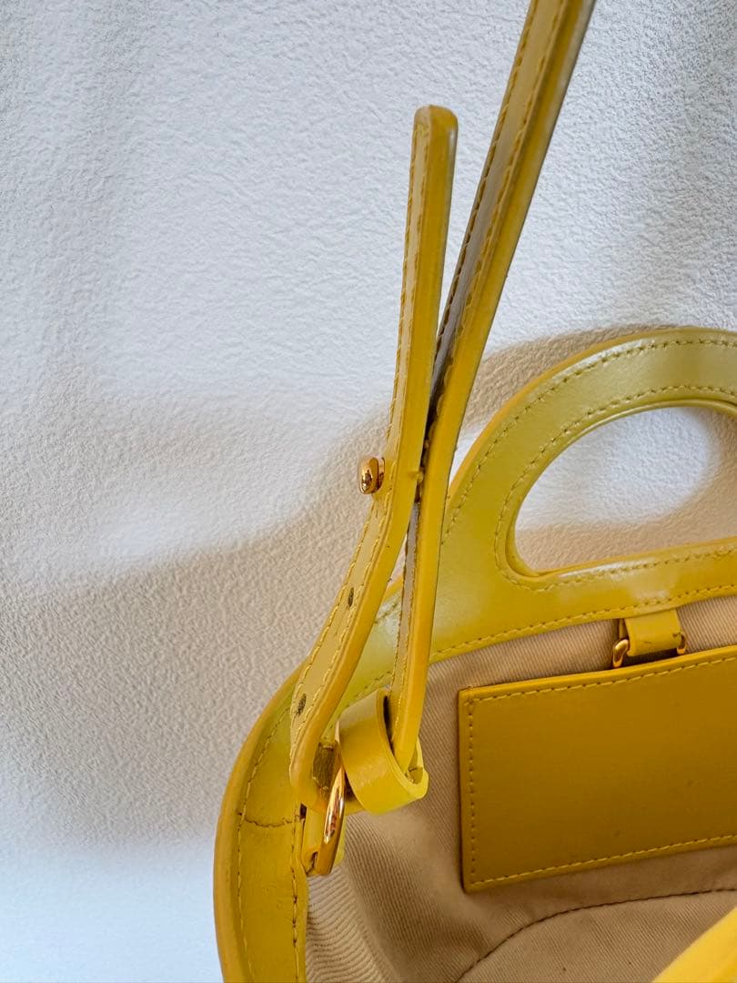 林檎⭐︎ストロー レザー バッグ　マルニ　ショルダーバッグ　カゴバック