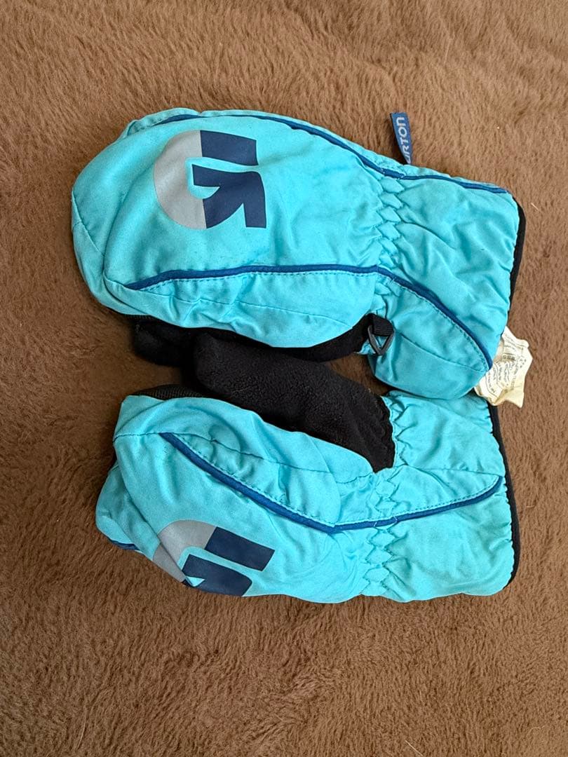 子供用スノーボードウェアセット　クイックシルバー　ビーニー、グローブ、ゴーグル