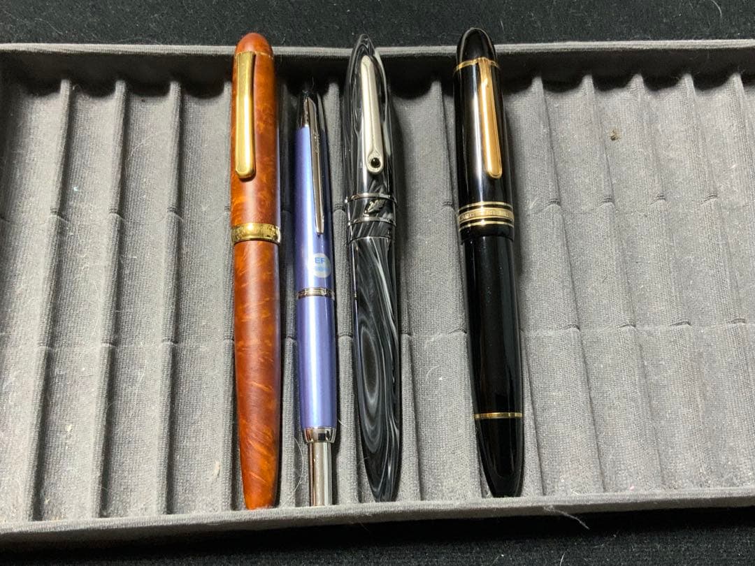 Stipula スティピュラ万年筆　Model T グラファイト　チタンニブ
