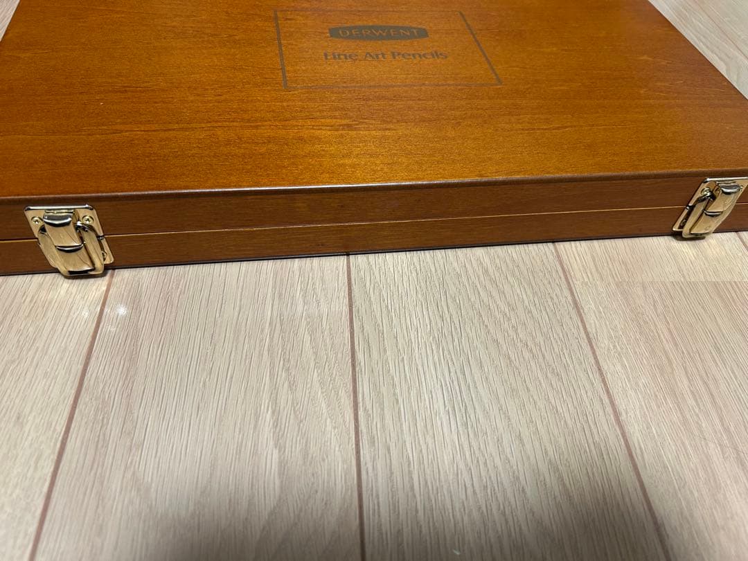 Derwent PASTEL PENCILS 色鉛筆 72色 木製ケース