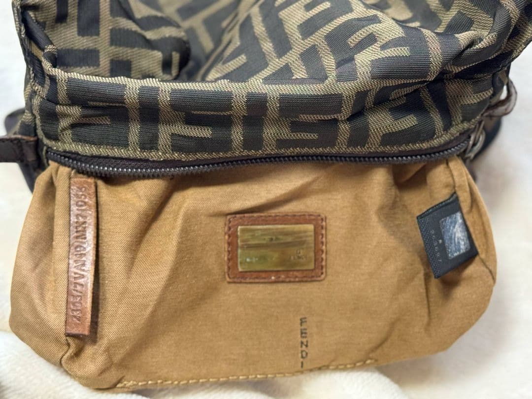 Fendi ボディバッグ