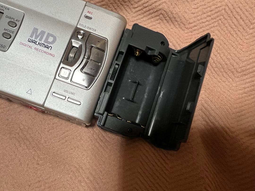 SONY ソニー　MDレコーダー ウォークマン MZ-R50