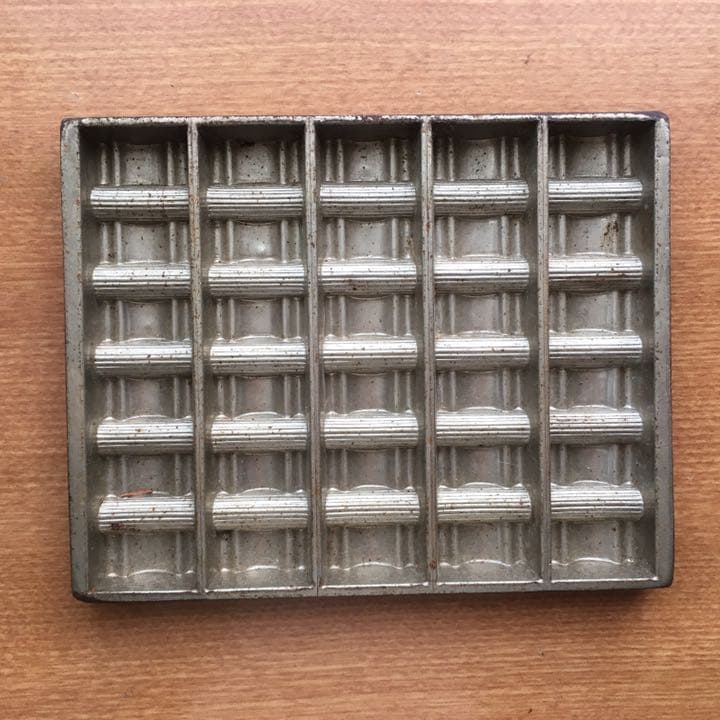 29: ドイツのアンティークチョコレートモールド