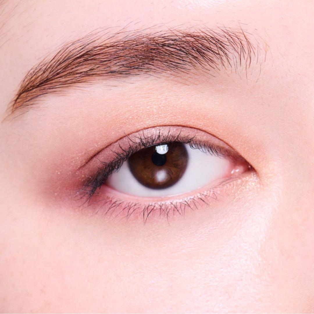 vivadara　THREE スターゲージング アイシャドウクアッド 01