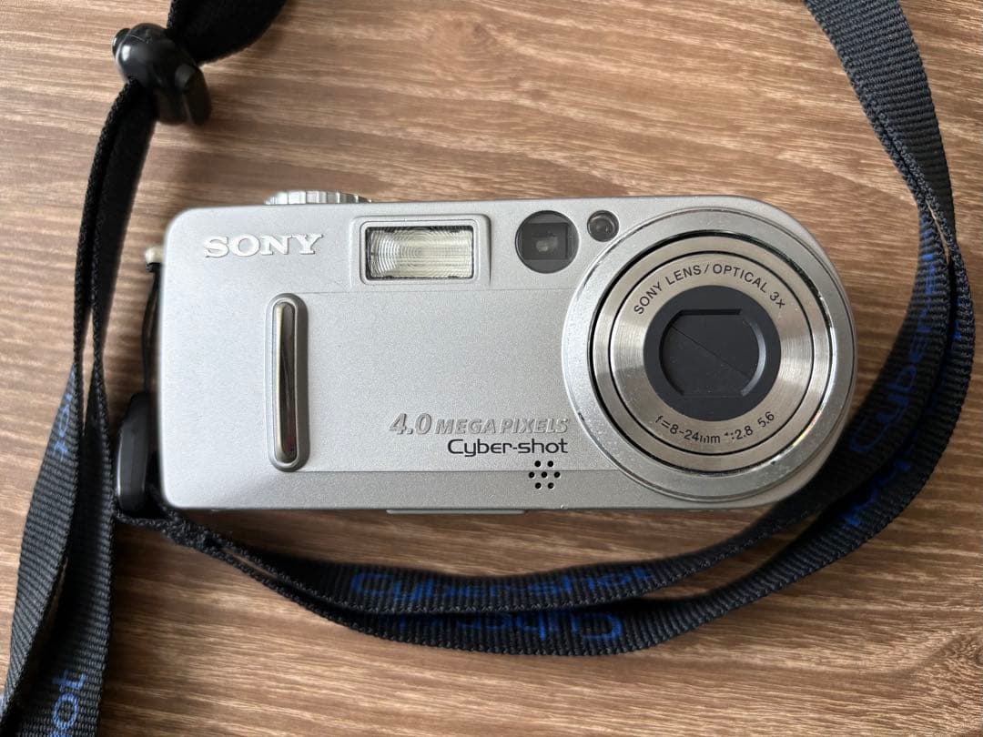 Sony Cyber-shot 4.0メガピクセル デジタルカメラ