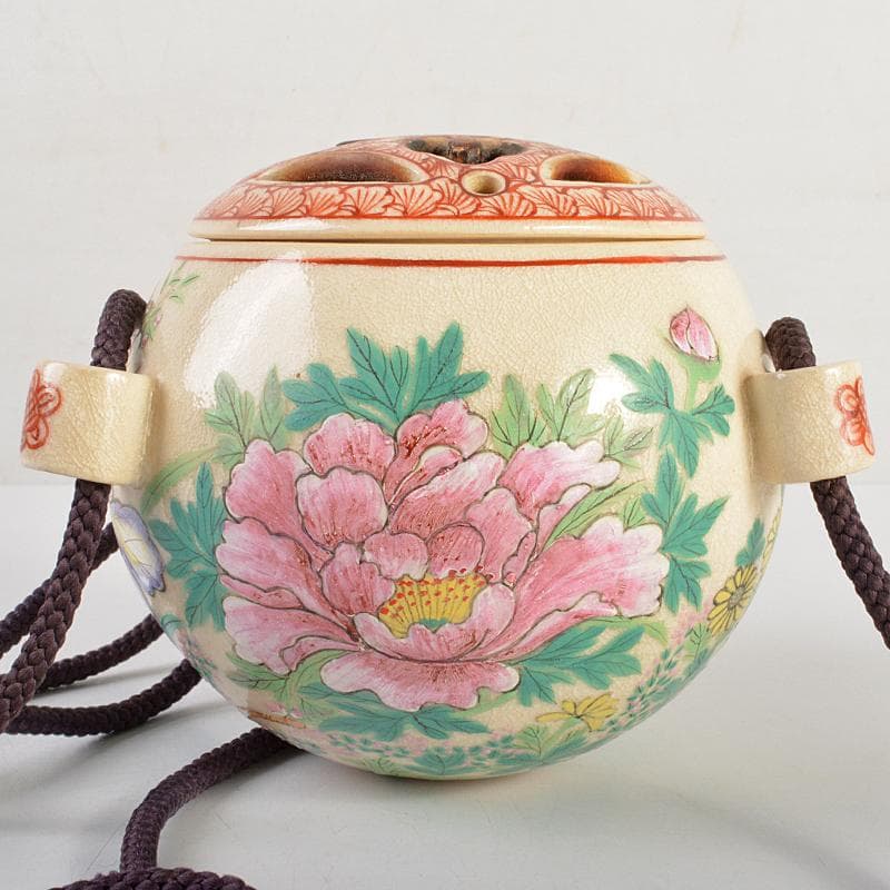 茶道具　京焼　三代　東山深山造　色絵　四季草花文　吊香炉　共布共箱　MR7382