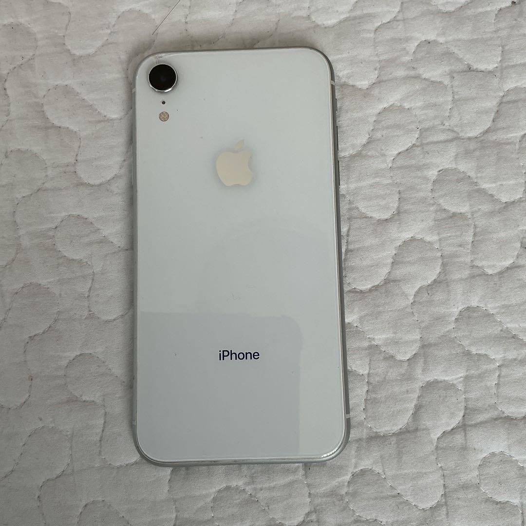 iPhone XR 64GB バッテリー83％