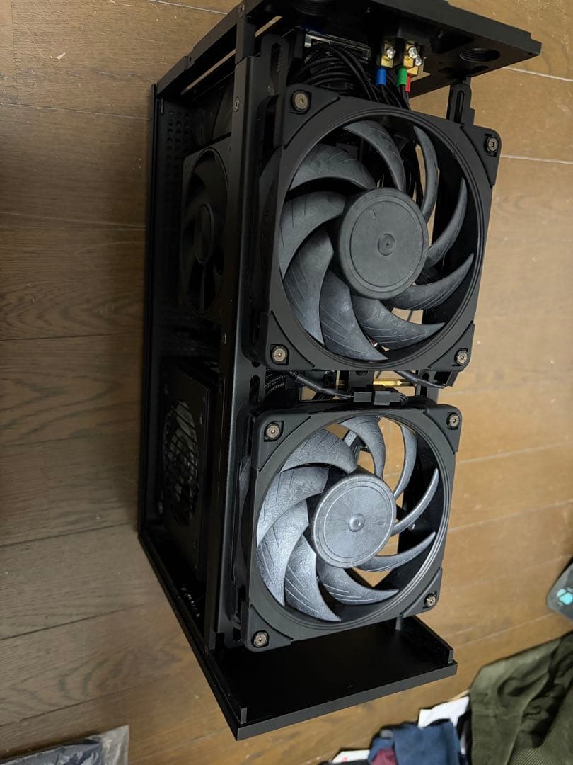 ブラック PCケース メッシュパターン