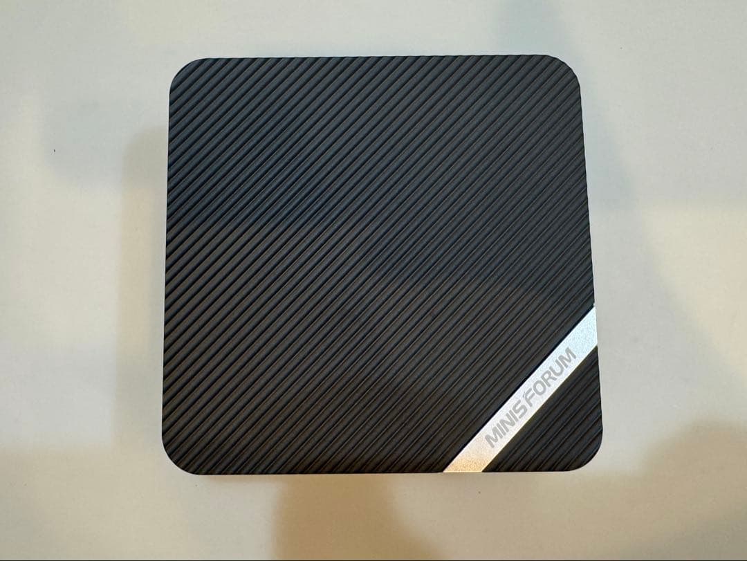 ミニPC Minisforum UM560 AMD Ryzen 5 5625U 16GB