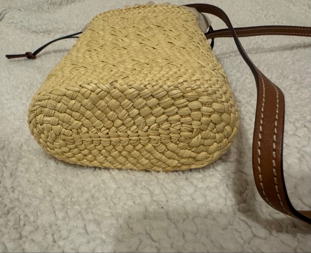 LOEWE スクエアポケット バッグ