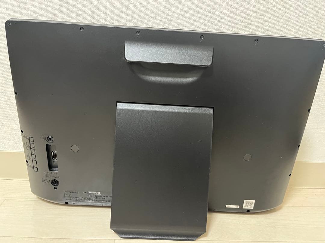 Panasonic UN-19CF9 ポータブル テレビ