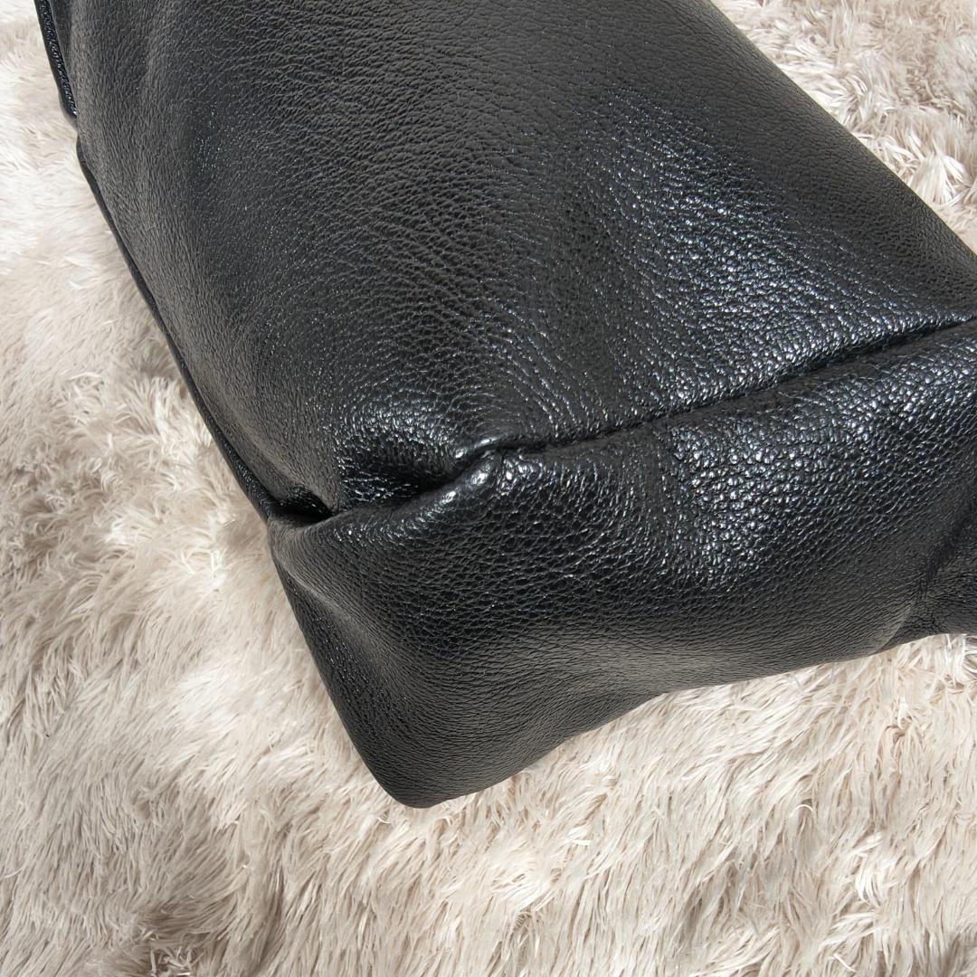 イアパピヨネ　軽量　本革　ボックスミニショルダーバッグ ブラック　レザー