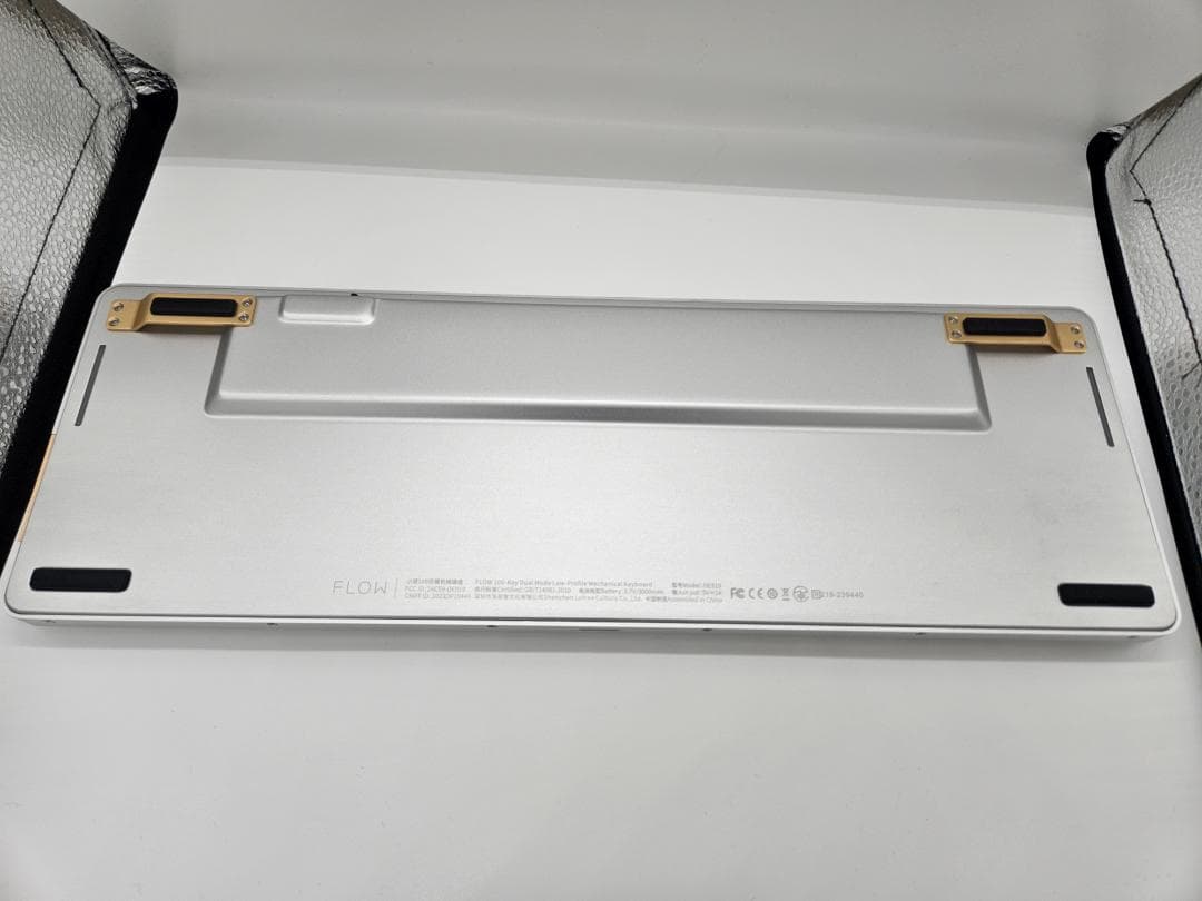 Lofree FLOW 100 ロープロファイル メカニカルキーボード