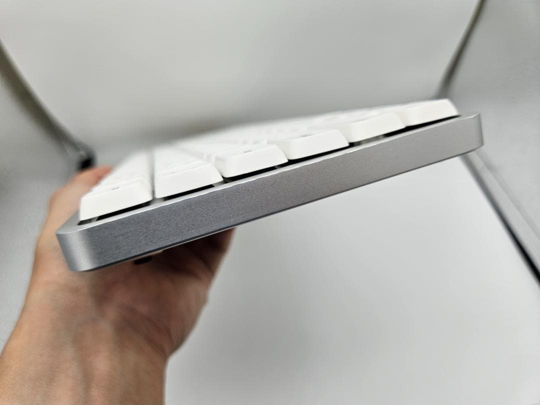 Lofree FLOW 100 ロープロファイル メカニカルキーボード