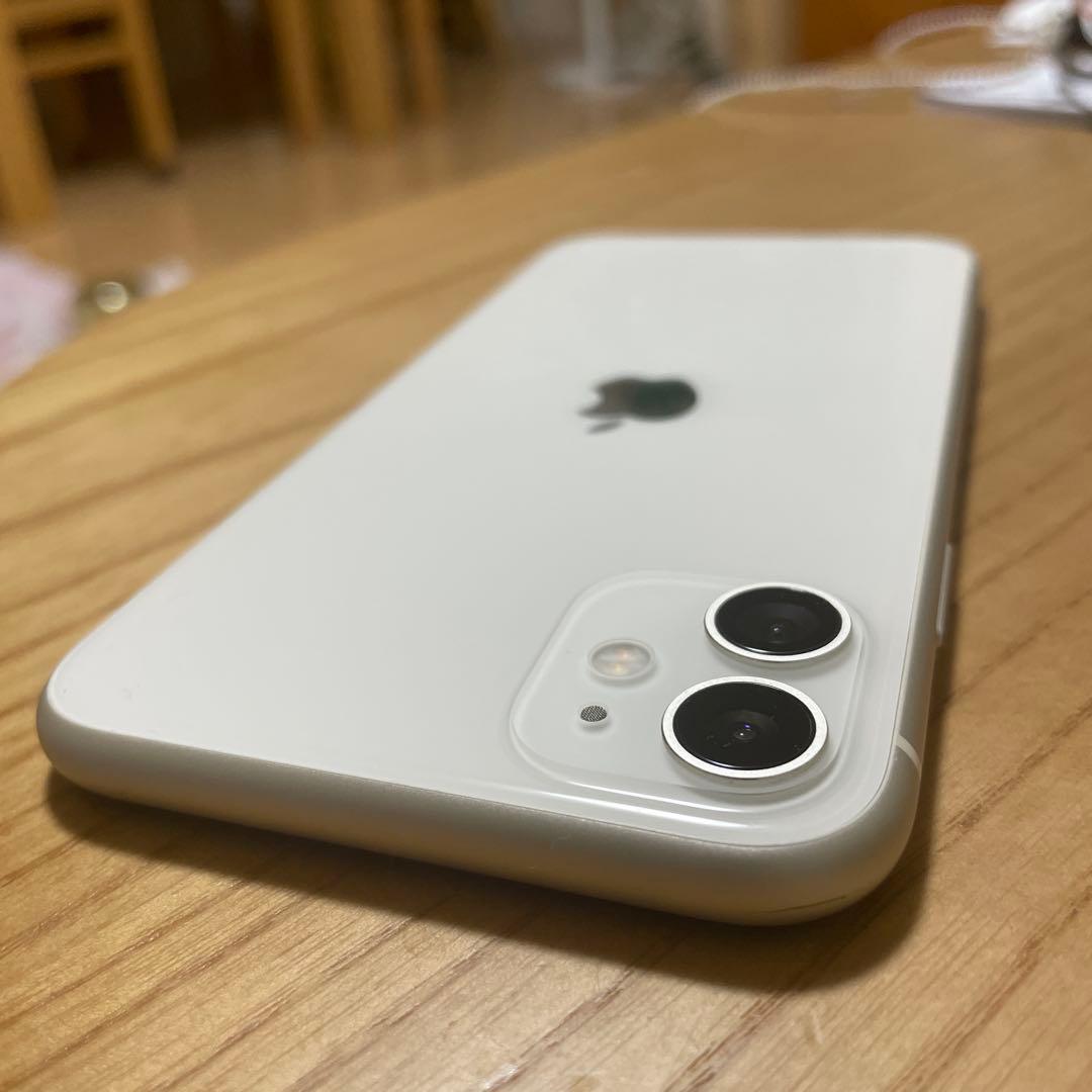 iPhone 11 ホワイト 64 GB ジャンク
