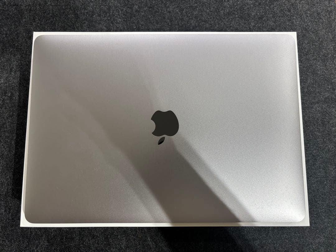 MacBook Air M1 8GB 256GBバッテリー94% スペースグレイ