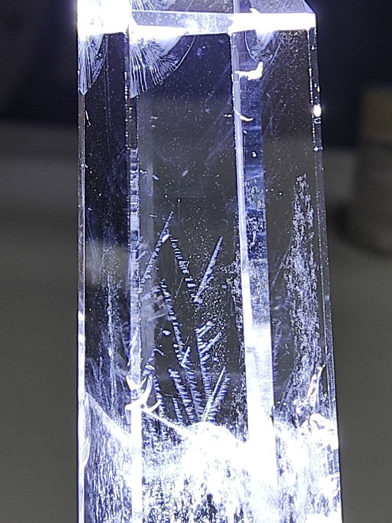 パワーストーン　エンジェルラダー入りクォーツ　ポイント　132g　No.165