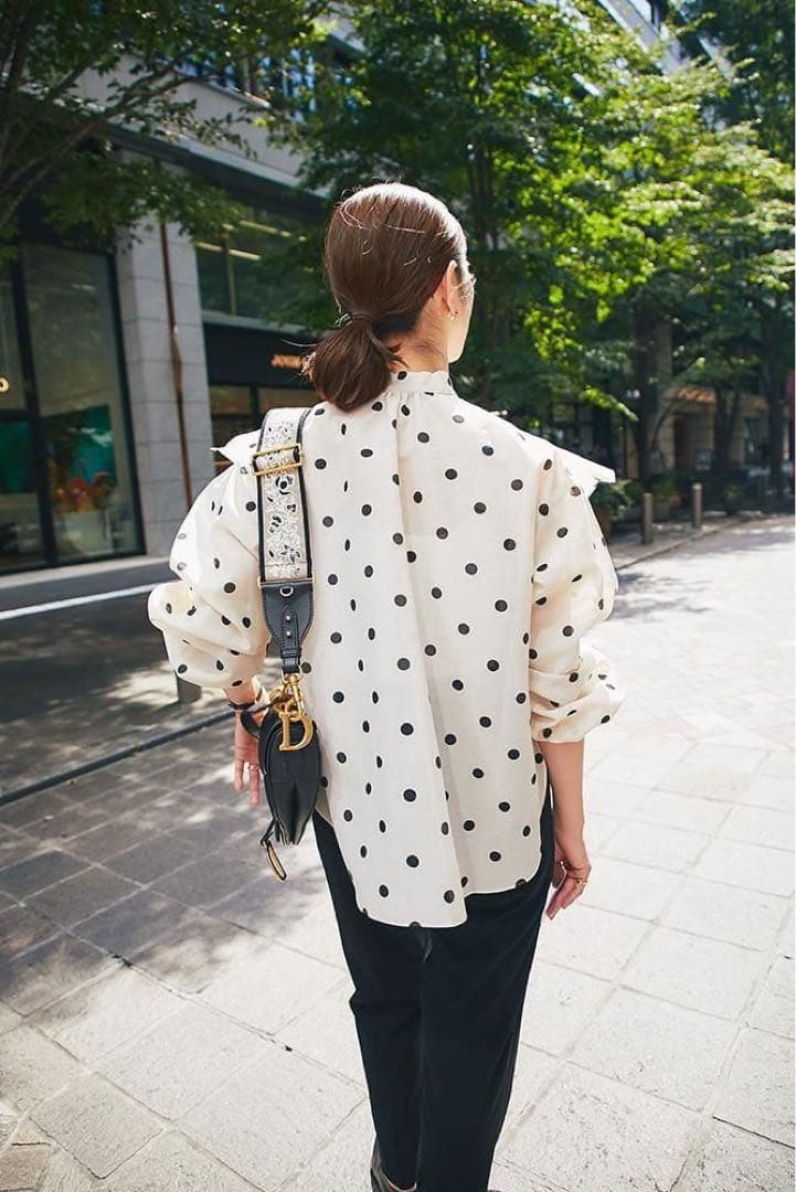 〈未使用〉SEVENTEN セブンテン シアードットブラウスアイボリーS