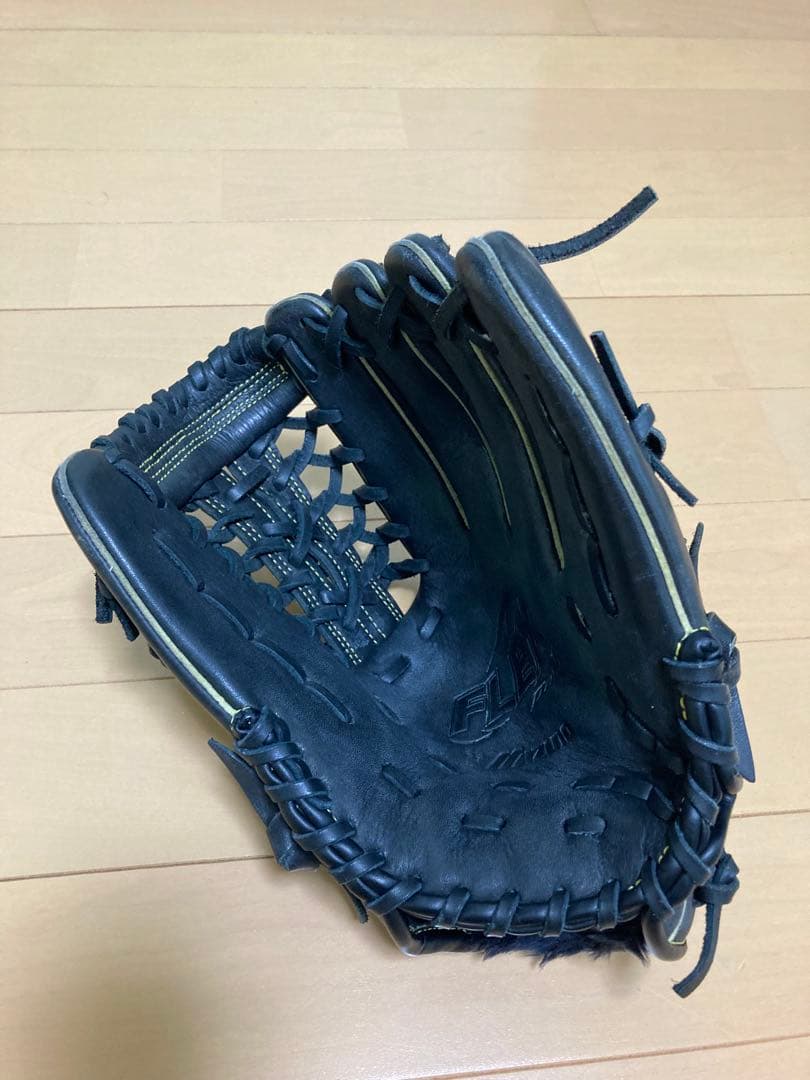Mizuno ジュニア野球グローブ 黒 右投げ用