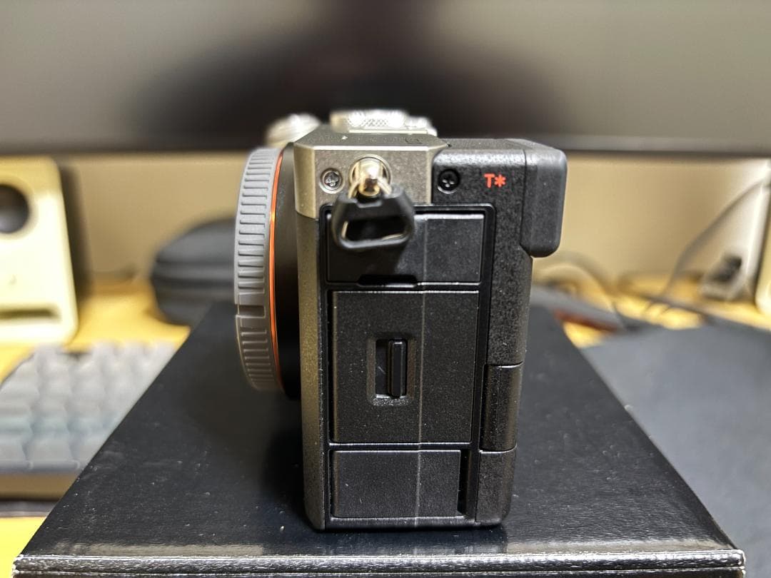 α7C II ILCE-7CM2 ボディ シャッター回数は1744回