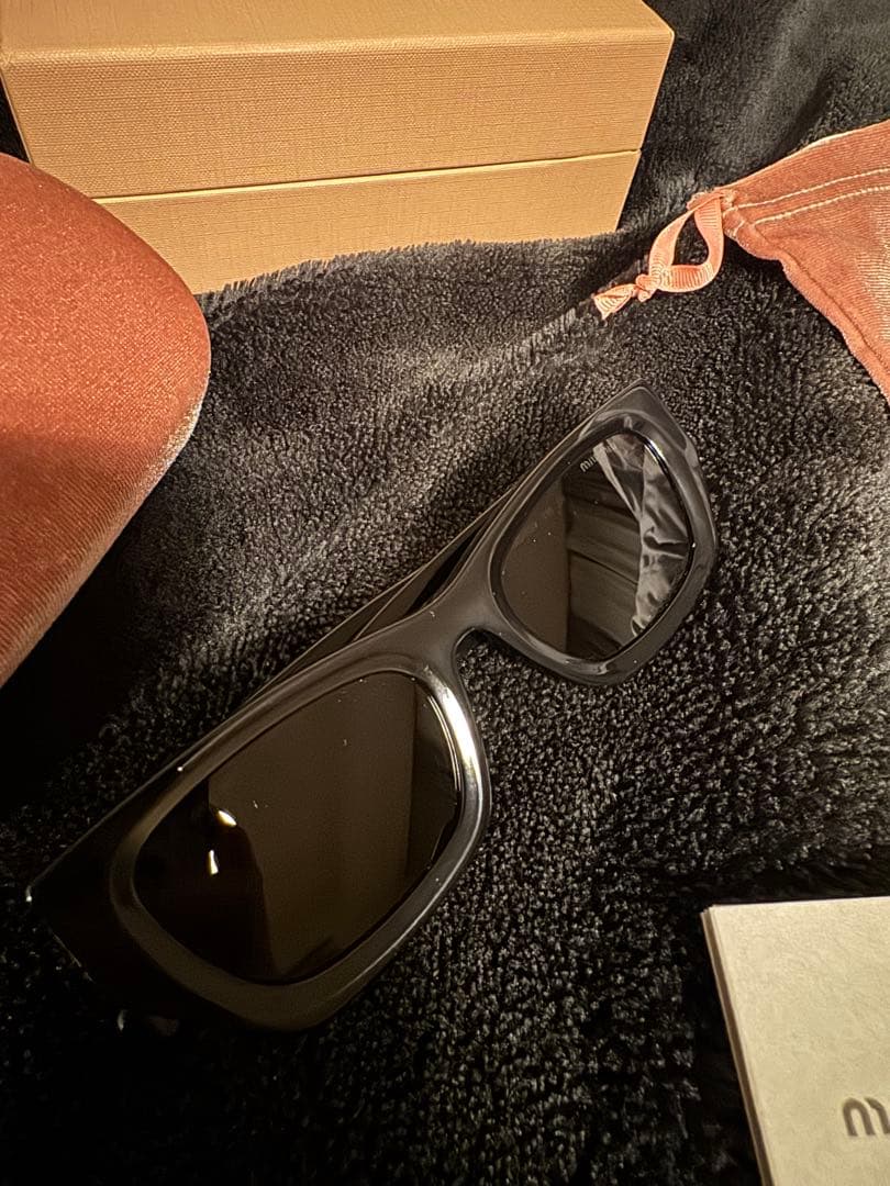 (値下)ミュウミュウ ブラック キャットアイ サングラス