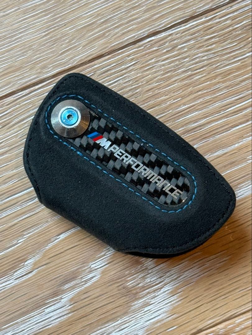 カーボン・パドルシフト＆純正カーボン・ステアリング・ホイール・トリム