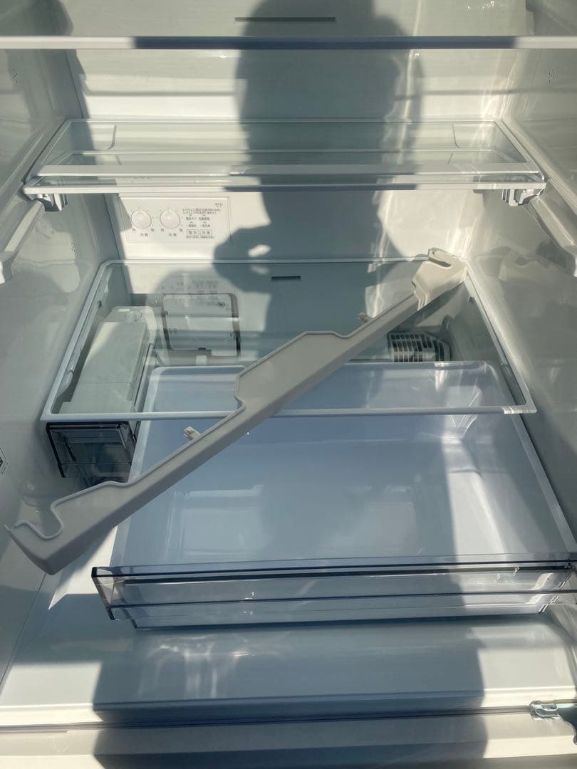 【美品】TOSHIBA 冷凍冷蔵庫 GR-V33SC (WU) 2024年製