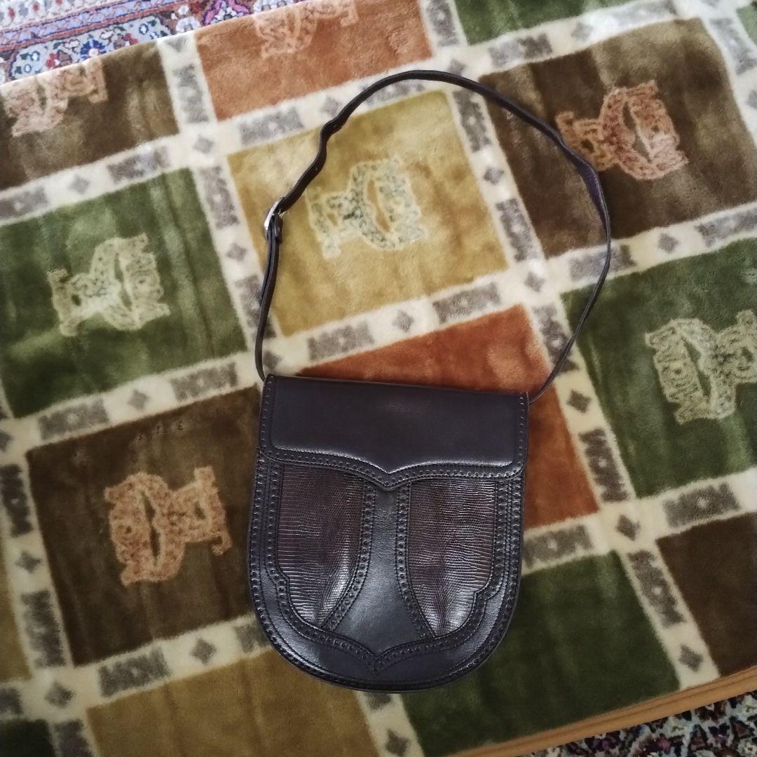 Yves Saint Laurent ダークブラウン ショルダーバッグ