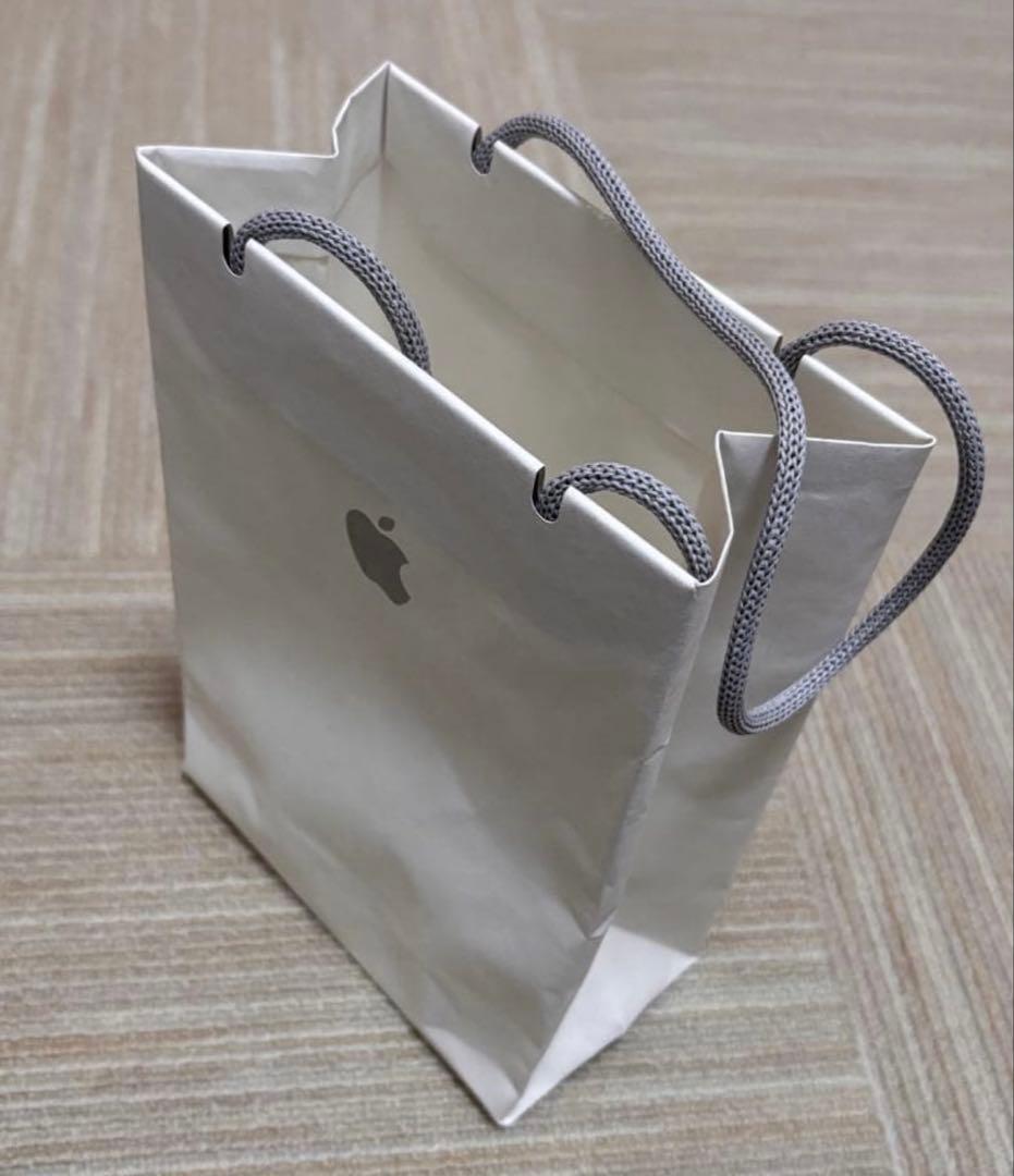 アイフォーン　iPhone 16 ブラック　新品　未使用　おまけ付き