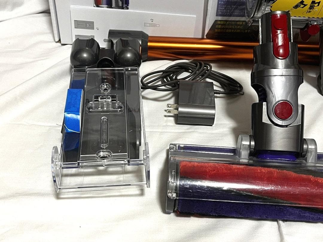 お買い得！Dysonダイソン　サイクロンクリーナーSV12/V10良品