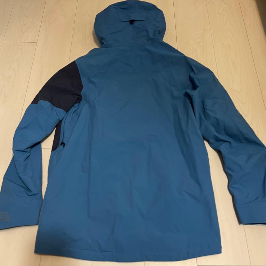 Burton [ak] スノーボードウェア