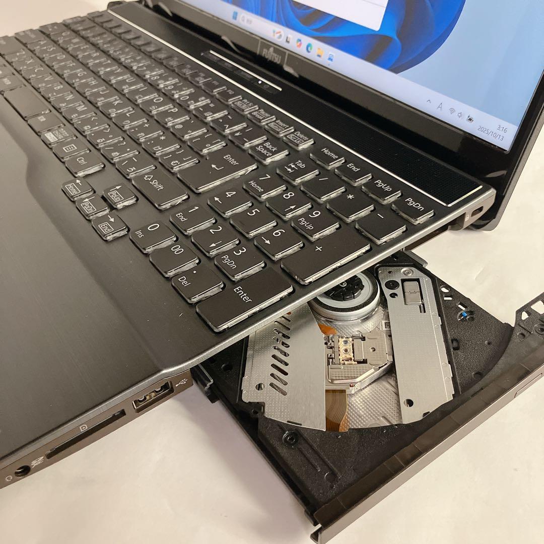 Core i7(10世代) / SSD 1TB / カメラ / Win11 PC