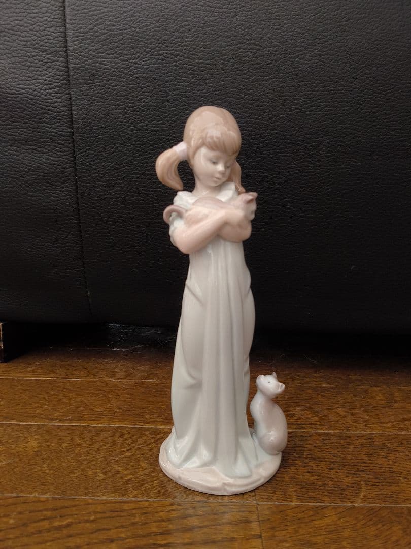 り*こ様 LLADRO 【私のことも忘れないで】 ガラスキャビネット付き