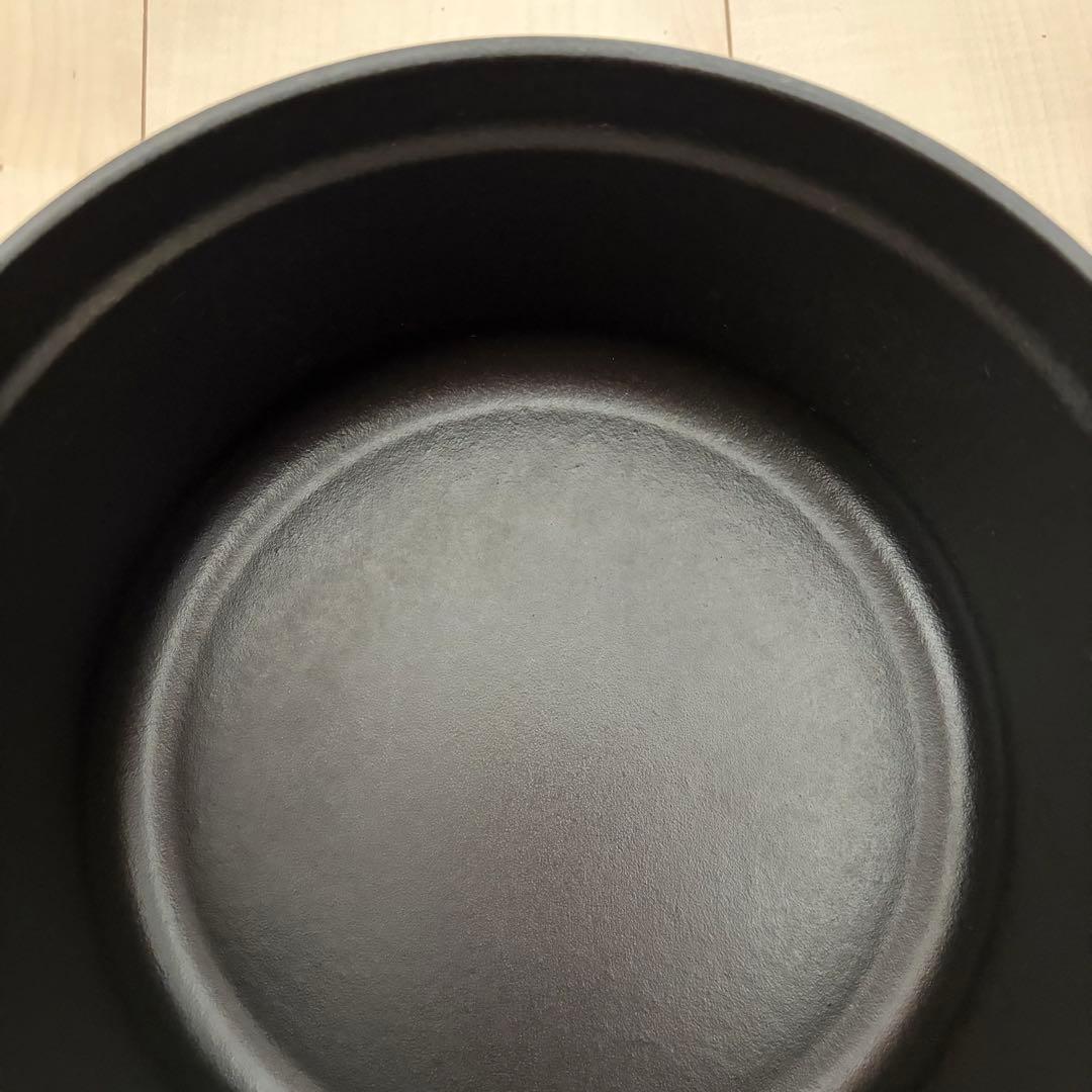 美品！ ストウブ【Staub】ピコ・ココット ラウンド 22cm 無水鍋