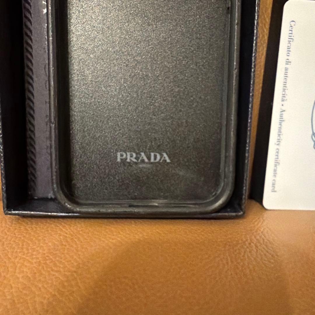 プラダ　iPhone13mini用カバー　水色　中古