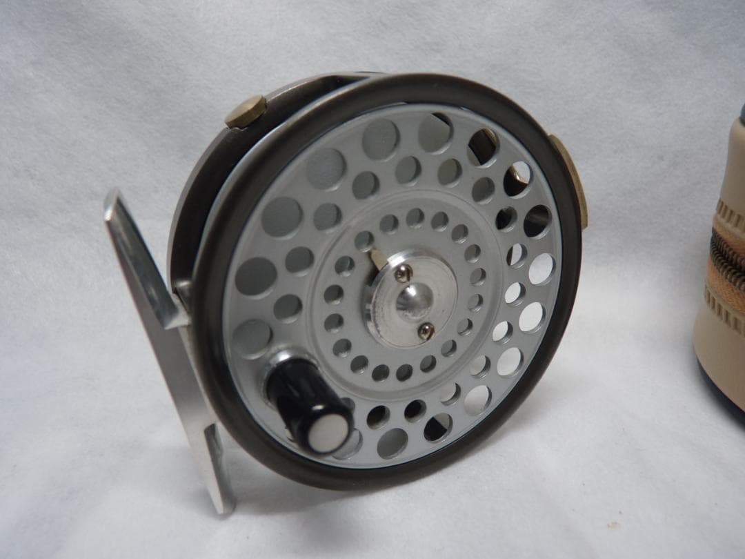 ハーディー・フェザーウェイト・ヘビーUガード 【中古美品】　HARDY