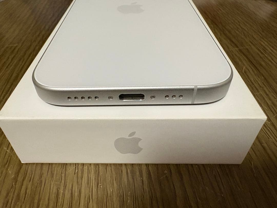 iPhone16 本体 128GB バッテリー最大容量 98%