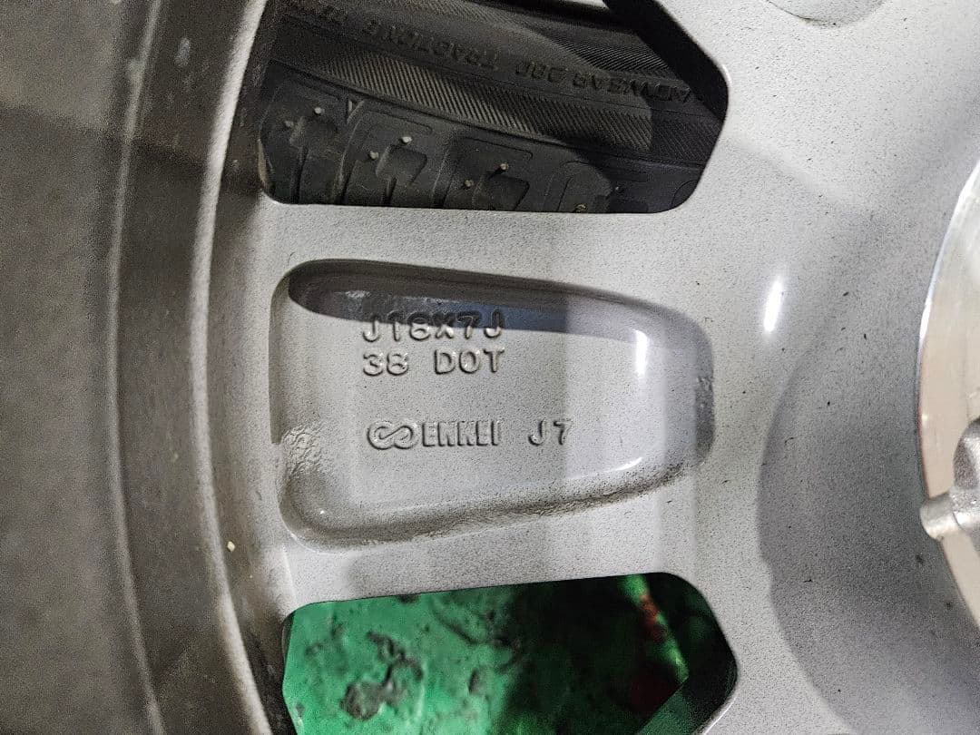 デリカD5 ジャスパー 18インチ 純正ホイールタイヤセット