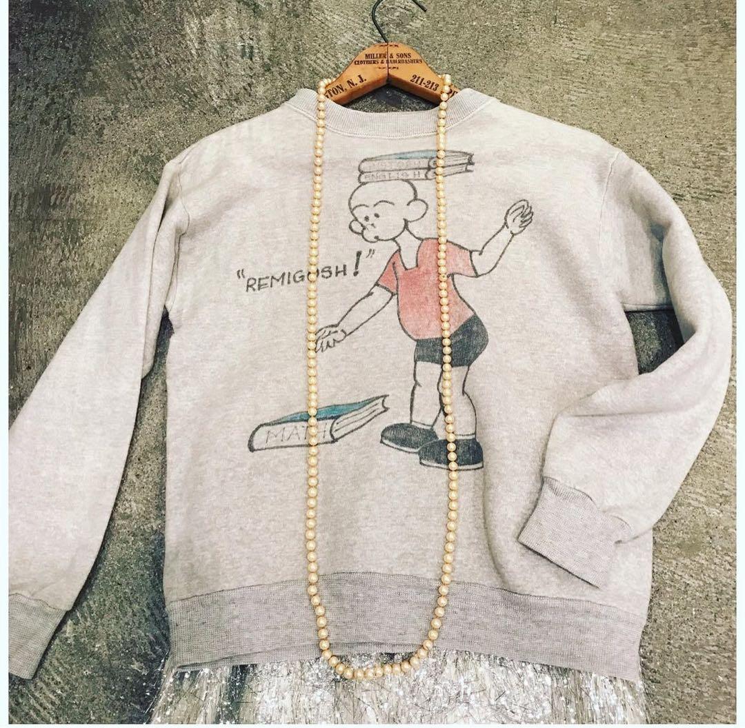 グレー スウェット　ペイント