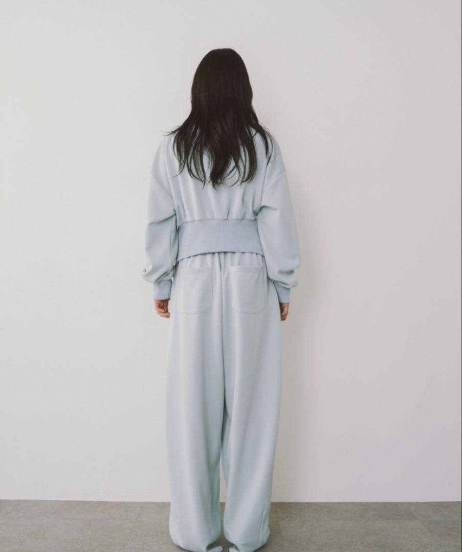 HANNE ネイビー クロップドジャケットとパンツ セット