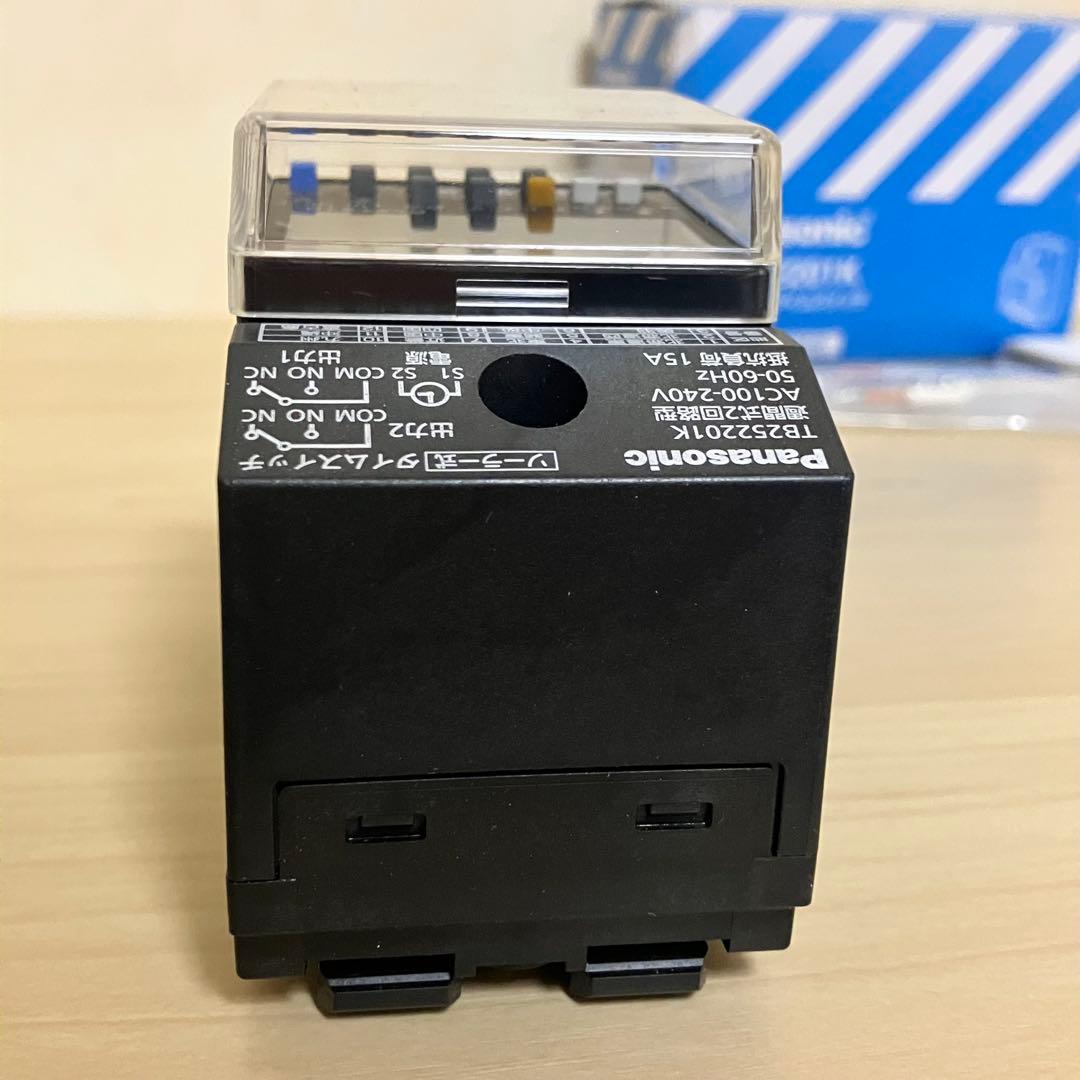 Panasonic ソーラー式 タイムスイッチ TB252201K