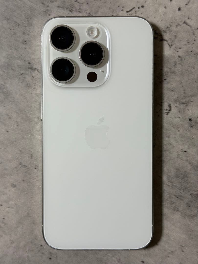 【おまけ付き】iPhone 15 Pro 256GB ホワイトチタニウム 本体