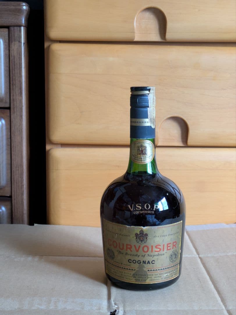 クルボアジェ V.S.O.P、 LUXE COGNAC(特級従価）セット古酒