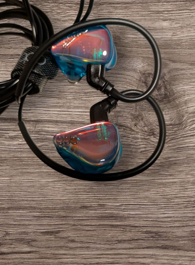 qdc FRONTIER Emerald ＋4.4mm純正ケーブル付き　イヤホン