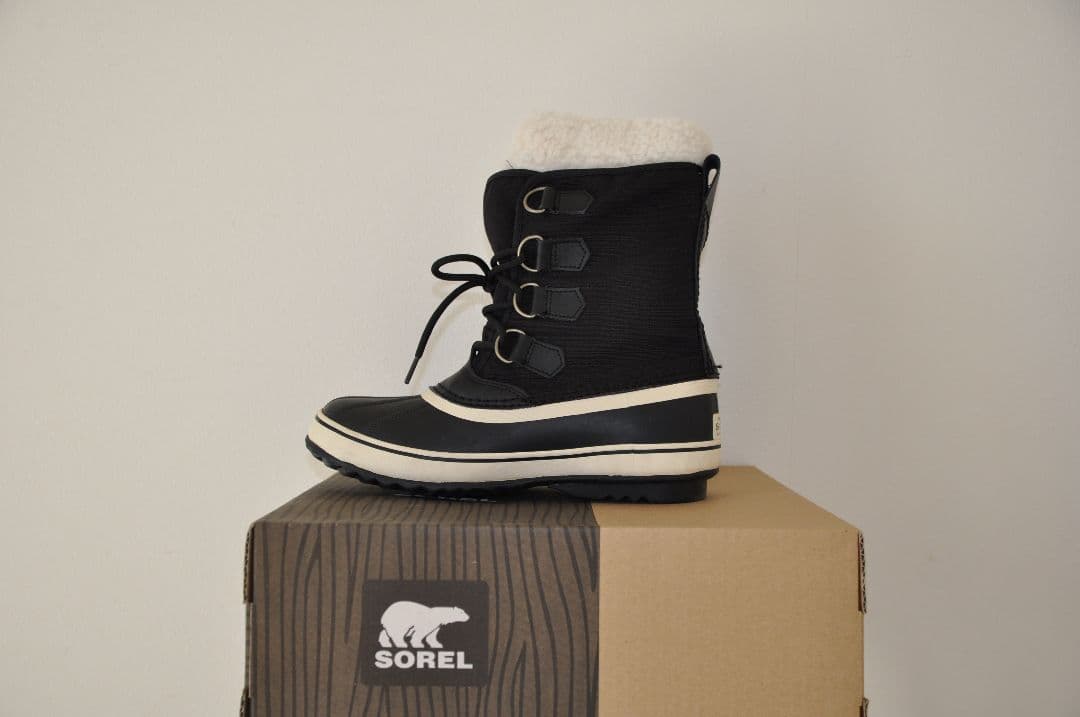 ​【美品・箱付】SOREL ソレル ウィンターカーニバル 25cm Black