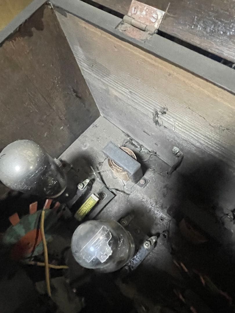 戦前 真空管ラジオ 青島無線工業系 木製キャビネット 彫刻 AM受信 資料的価値