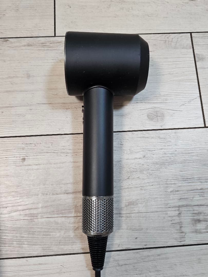 数量限定価格！　ダイソン　メンテナンス済　dyson hd08　ブラック　保証付