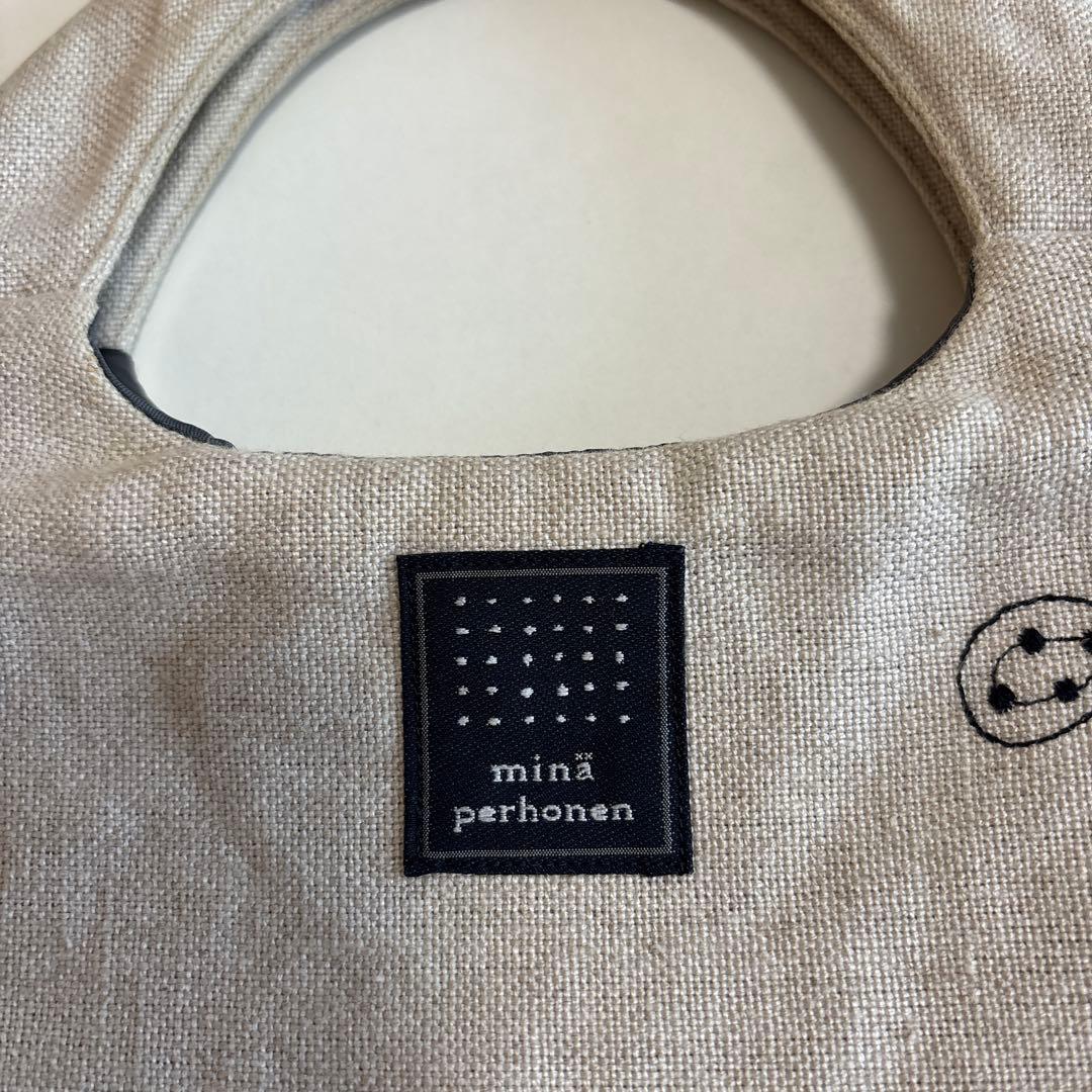 再お値下げしました　mina perhonen egg bag