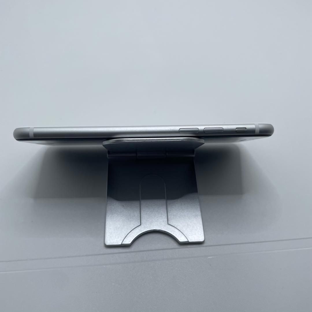 【格安美品】iPhone SE2 64GB simフリー本体 321